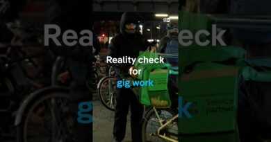 Delivery drivers in Australia win record minimum wage law | DW News
