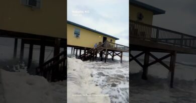 Powerful Storm Lashes North Carolina as It Moves Up East Coast