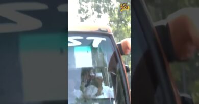 राहुल गांधी और खड़गे बस में सवार, सुप्रीम कोर्ट की ओर रवाना