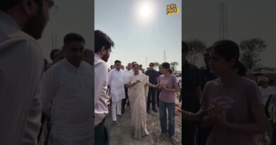 Delhi CM Rekha Gupta ने पशु कल्याण कार्यकर्ता Jagriti Mishra से की मुलाकात, ₹5 लाख की सहायता का ऐलान