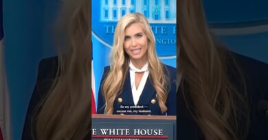 New White House Press Secretary Has Bumpy Debut