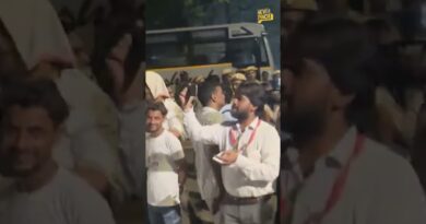 Rahul Gandhi का धरना खत्म कराने पहुंची Delhi Police, Akashvani Bhawan में क्या क्या हुआ | Gyanesh Kr